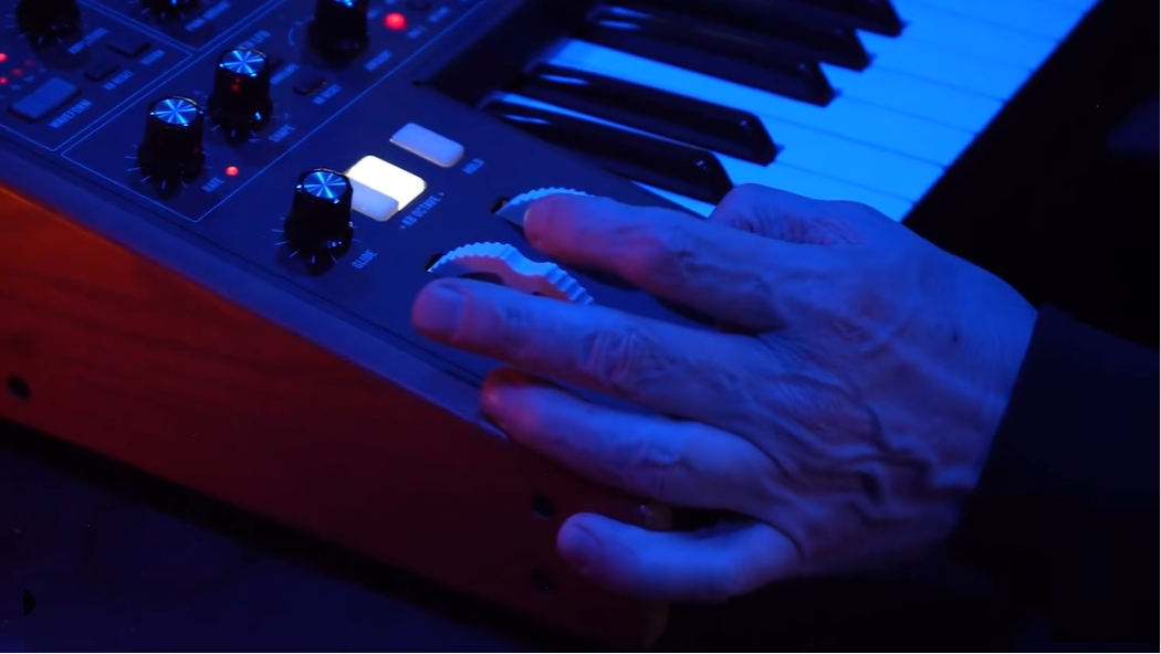 Moog Muse, Vídeo Del Nuevo Sinte Por Mike Dean En Instagram | Hispasonic